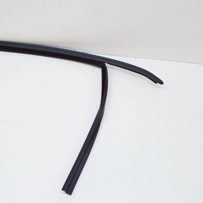 NEW VOLKSWAGEN JETTA A6 FRONT RIGHT WINDOW GUIDE 5C68374325AP ORIGINAL