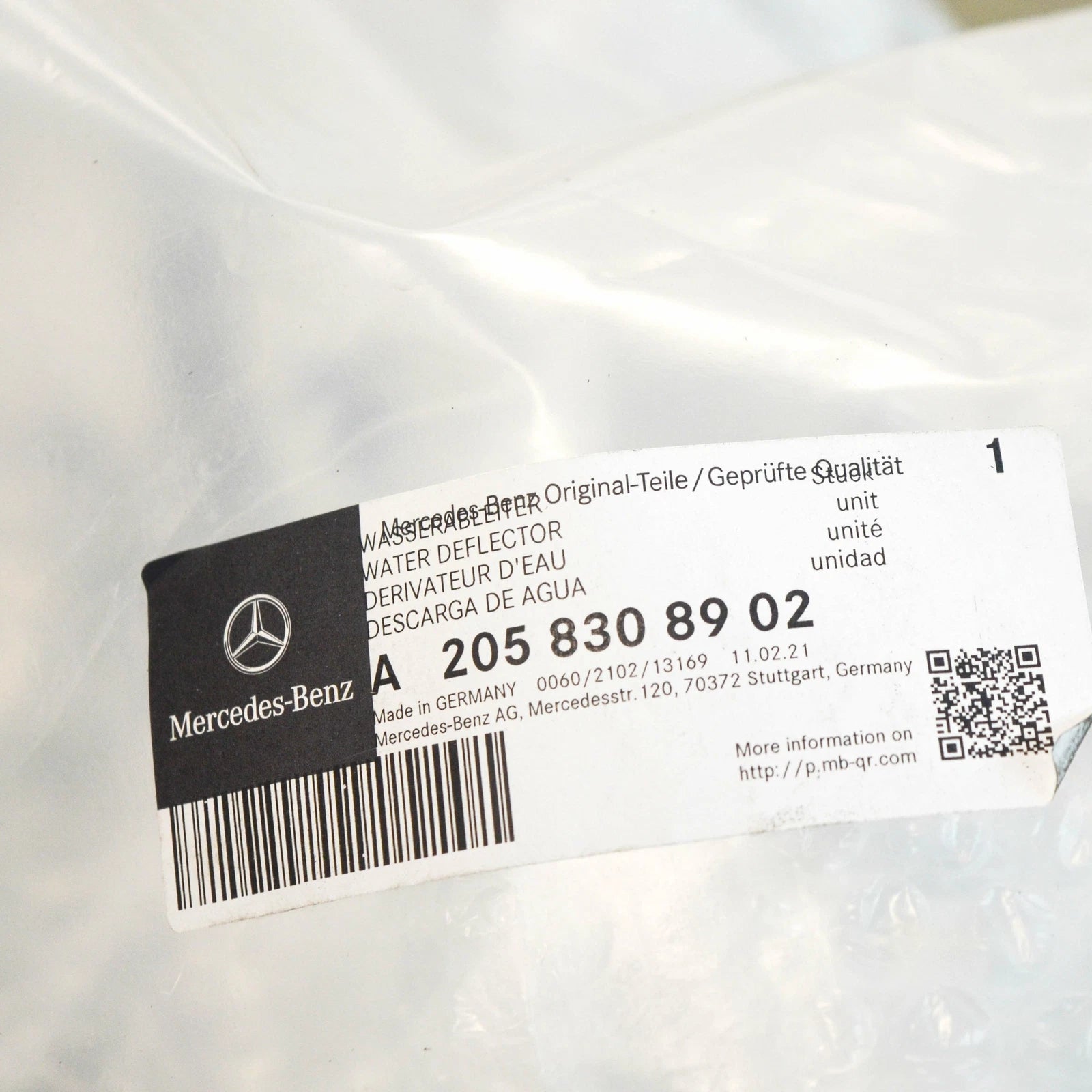 NEW MERCEDES-BENZ C W205 FRONT LEFT WIPER COWL TRIM PART LHD A2058308902