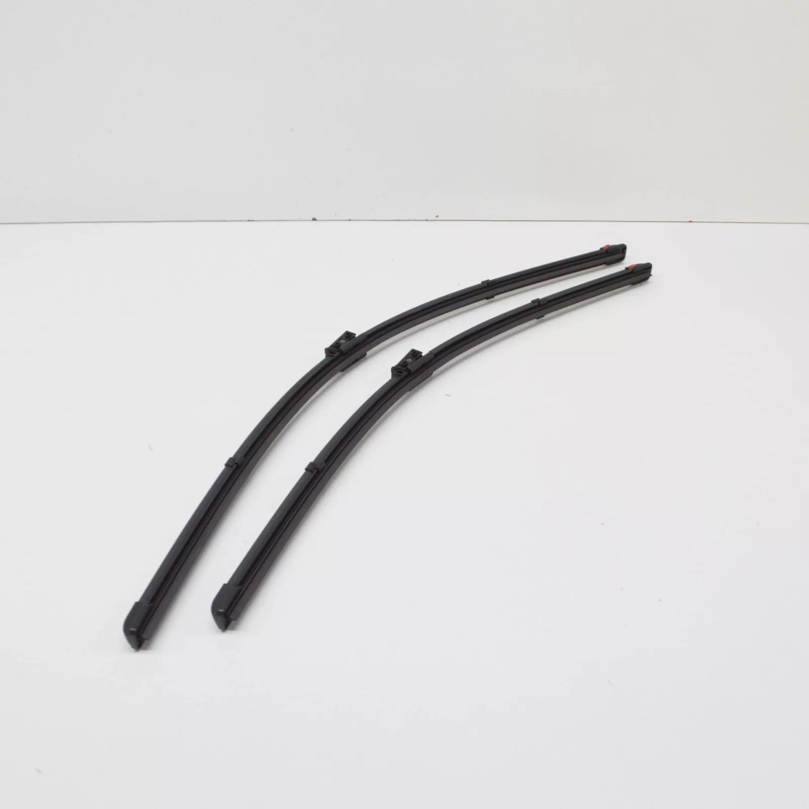 NEW MERCEDES-BENZ GLB X247 FRONT WIPER BLADE SET LHD A2478201202 ORIGINAL