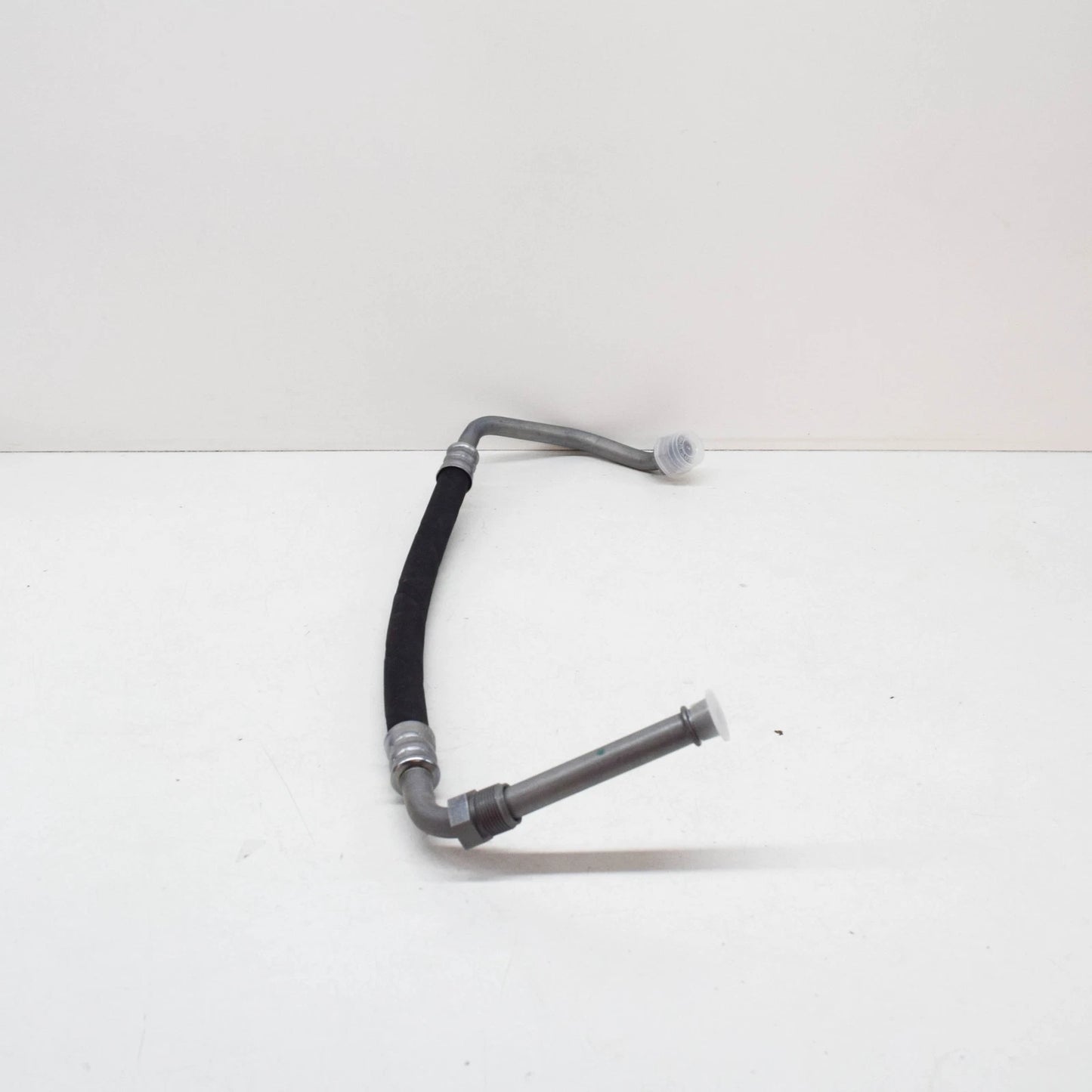 NEW BMW E30 CABRIO ENGINE OIL COOLER HOSE PIPE OUTLET 1707864 17211707864