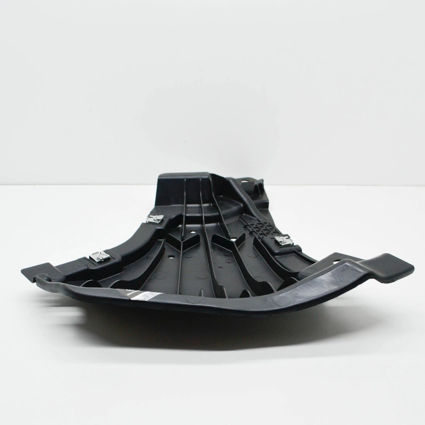 NEW MB E W213 FRONT RIGHT ENGINE COMPARTMENT UNDERCOVER A213520580064 ORIGINAL