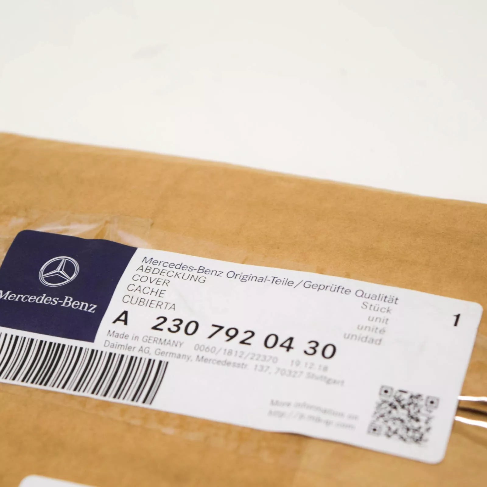 NEW MERCEDES-BENZ SL R230 REAR RIGHT C PILLAR TRIM A2307920430