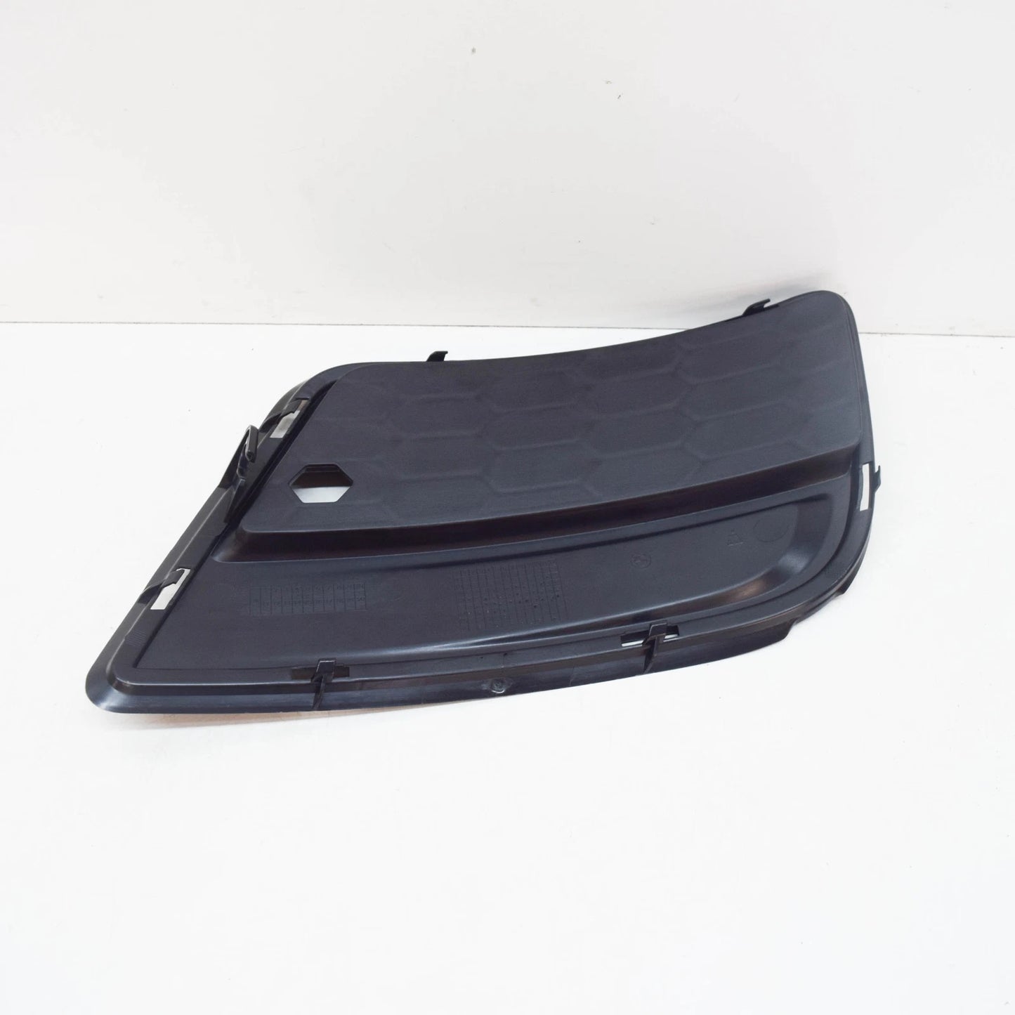 NEW BMW X3 F25 M SPORT FRONT BUMPER LEFT SIDE FOG GRILLE 51118050445 ORIGINAL