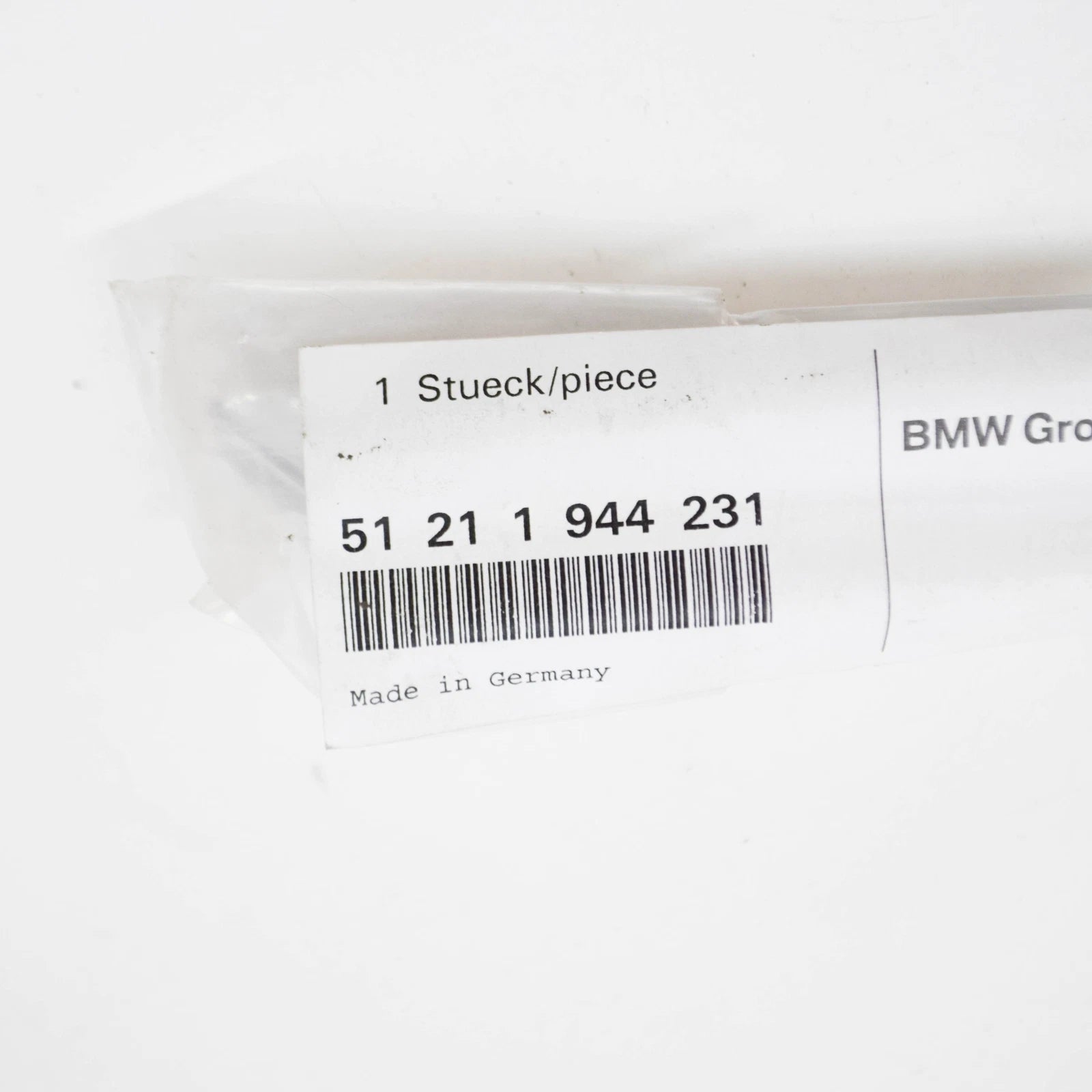 NEW BMW 5 E34 FRONT LEFT WINDOW LOWER SEAL 51211944231 1944231 ORIGINAL