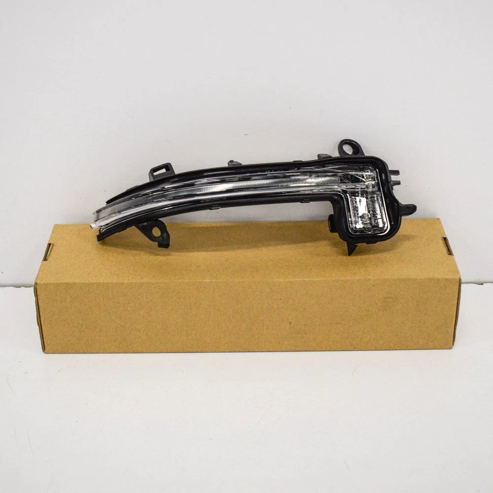 NEW BMW X2 F39 WING MIRROR TURN SIGNAL RIGHT 63137461786 7461786 ORIGINAL