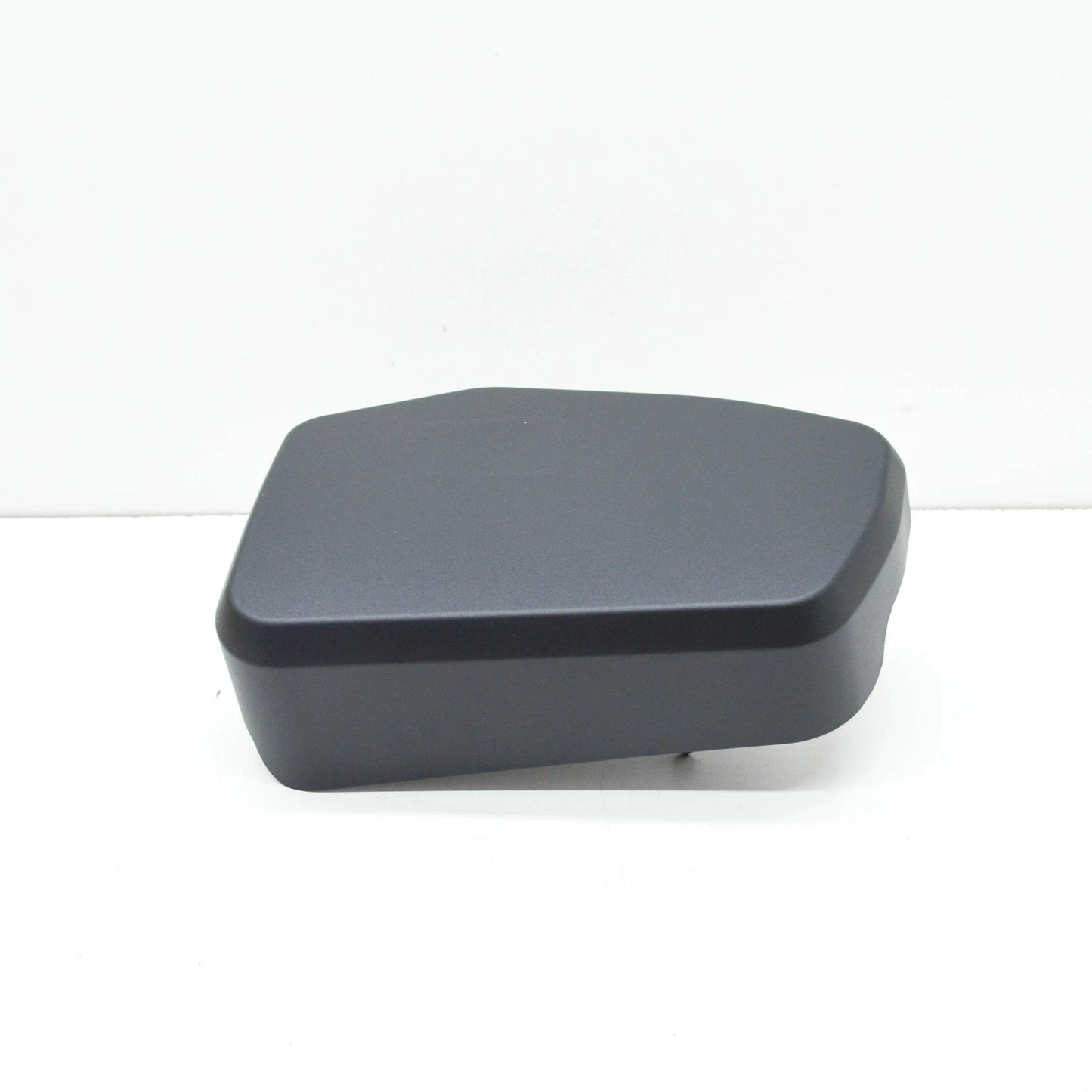 NEW BMW 5 G30 ENGINE CONTROL MODULE COVER 12908658374 8658374 ORIGINAL