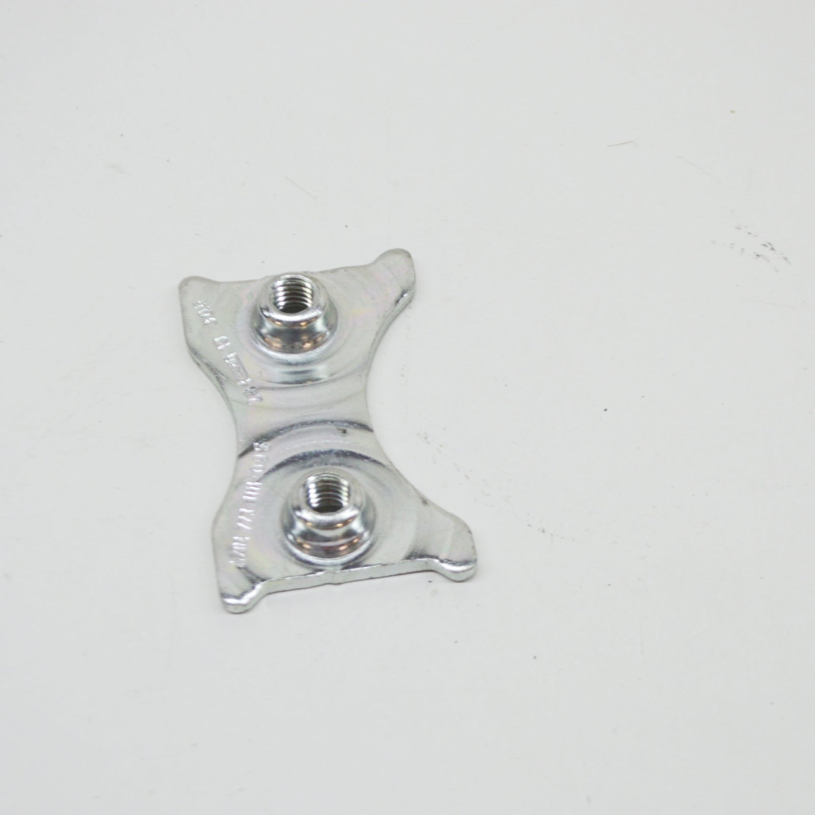 new mb s w222 front lock striker to b-pillar plate a2047230111 original