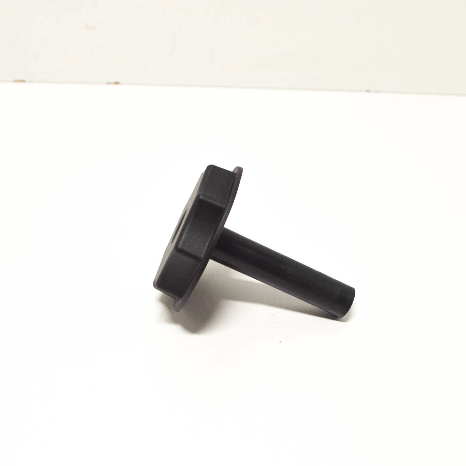 NEW AUDI A4 B9 ALLROAD SPARE TIRE BOLT SUPPORT 8W9863695A ORIGINAL