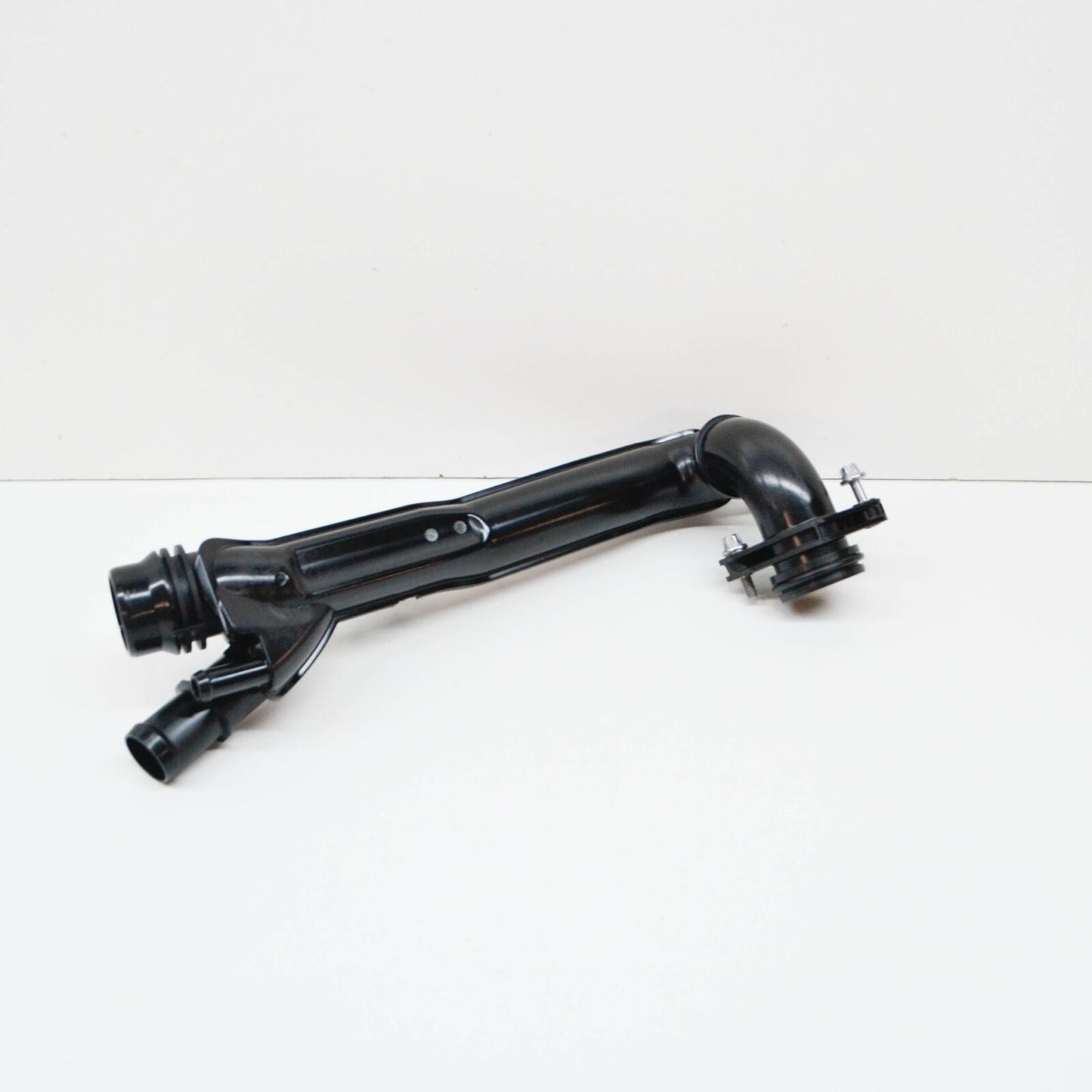 NEW MERCEDES-BENZ CLS C257 COOLANT LINE A2642008600 ORIGINAL