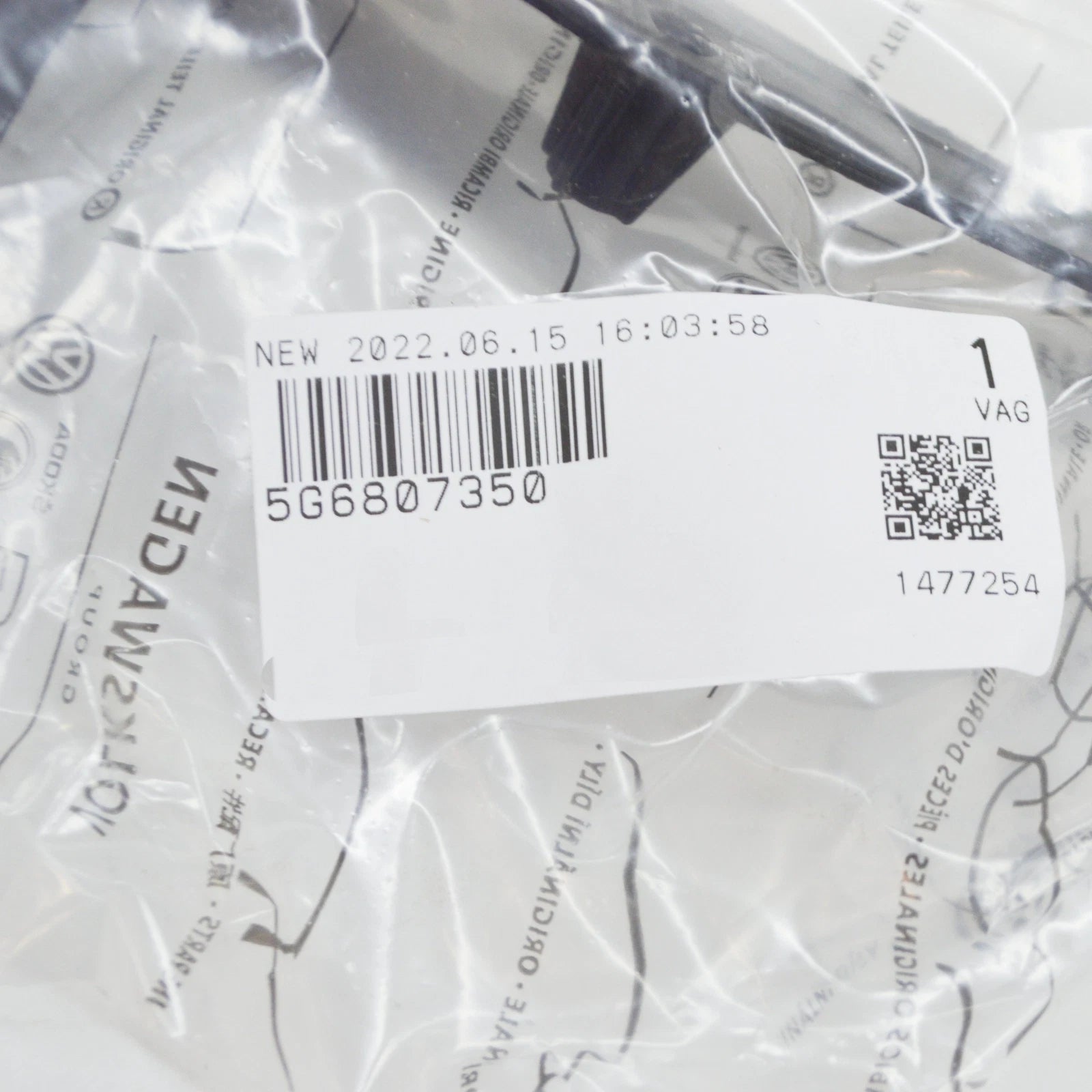 NEW VOLKSWAGEN GOLF MK7 REAR DIFFUSER MOUNTING BRACKET - RIGHT 5G6807350