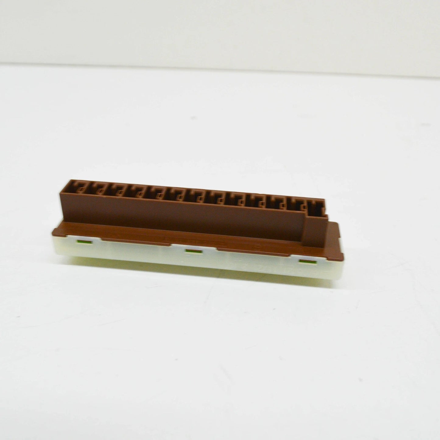 NEW MERCEDES-BENZ E COUPE C207 ENERGY DISTRIBUTOR LEFT A0009820112 ORIGINAL