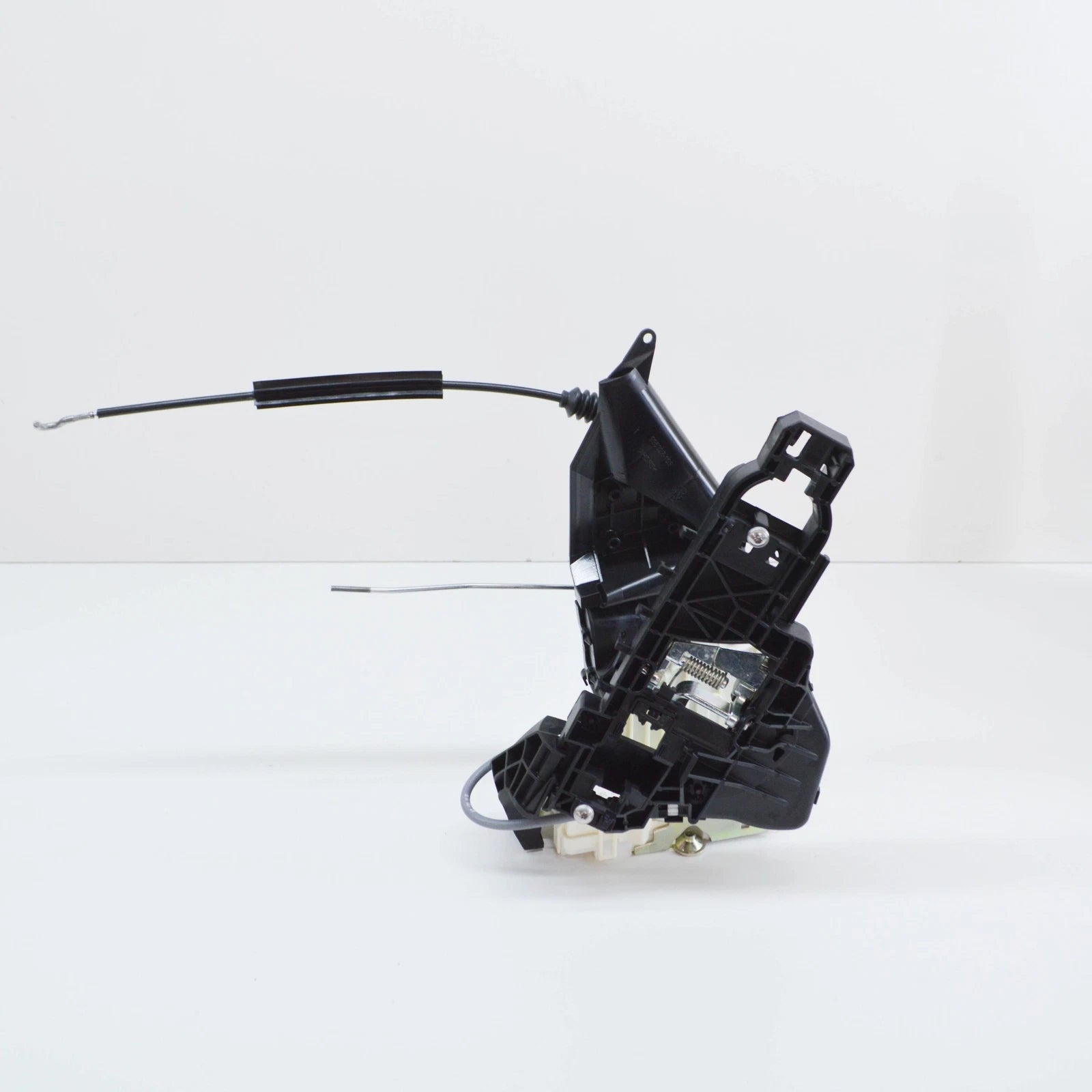 NEW MERCEDES-BENZ B W245 REAR RIGHT DOOR LOCK A1697303235 ORIGINAL