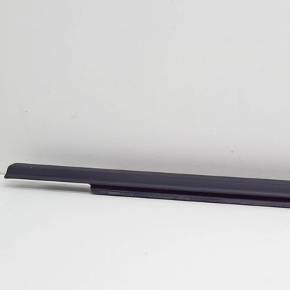 NEW AUDI Q3 8U FRONT LEFT OUTER DOOR WINDOW APERTURE SEAL 8U0837477 ORIGINAL