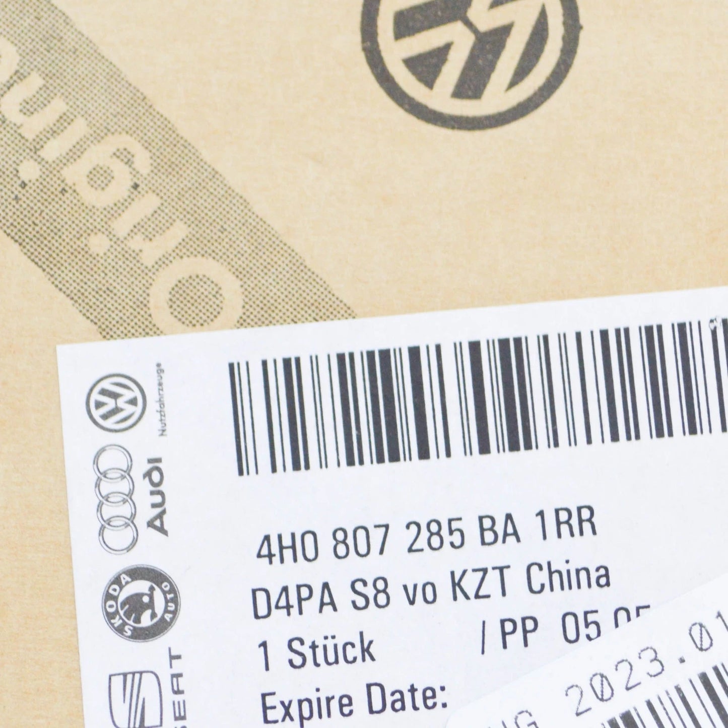 NEW AUDI A8 4H FRONT LICENSE PLATE HOLDER 4H0807285BA1RR ORIGINAL