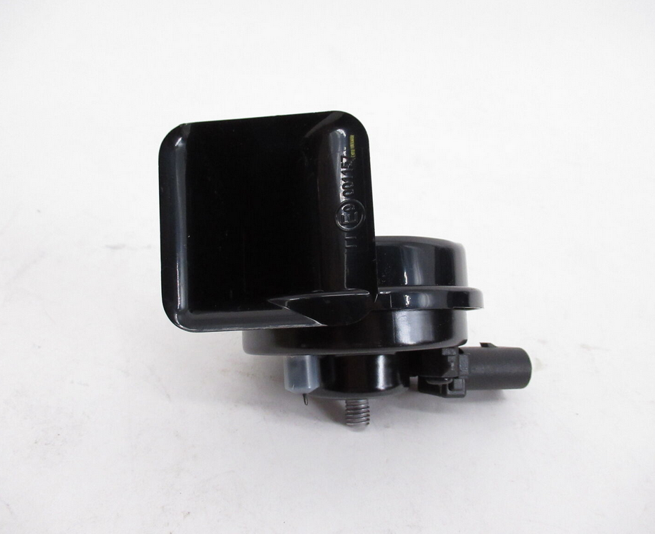 NEW VOLKSWAGEN BEETLE 5C HIGH NOTE HORN SIGNAL 8X0951223B ORIGINAL