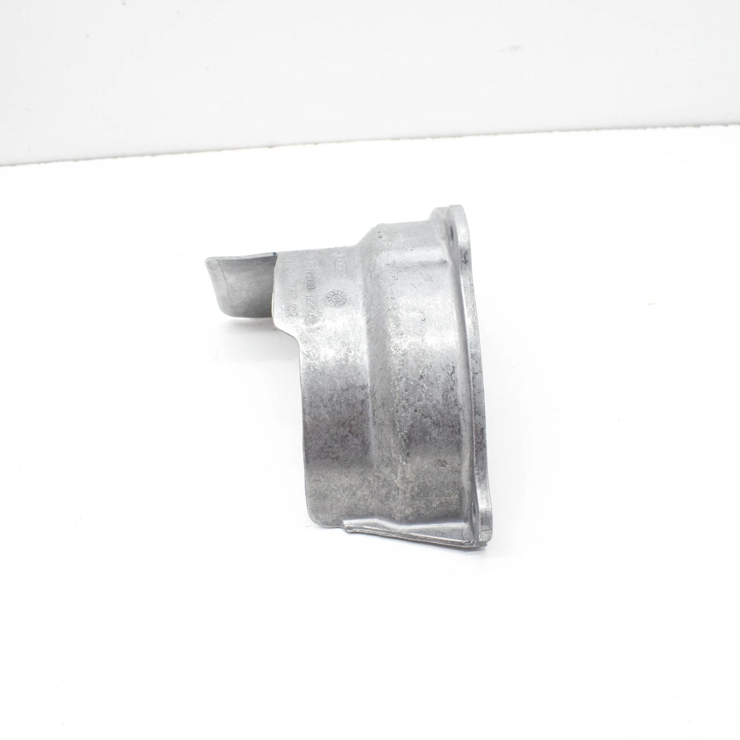 NEW AUDI A4 B9 AVANT FRONT RIGHT DRIVESHAFT HEAT PROTECTION 8W0407720B