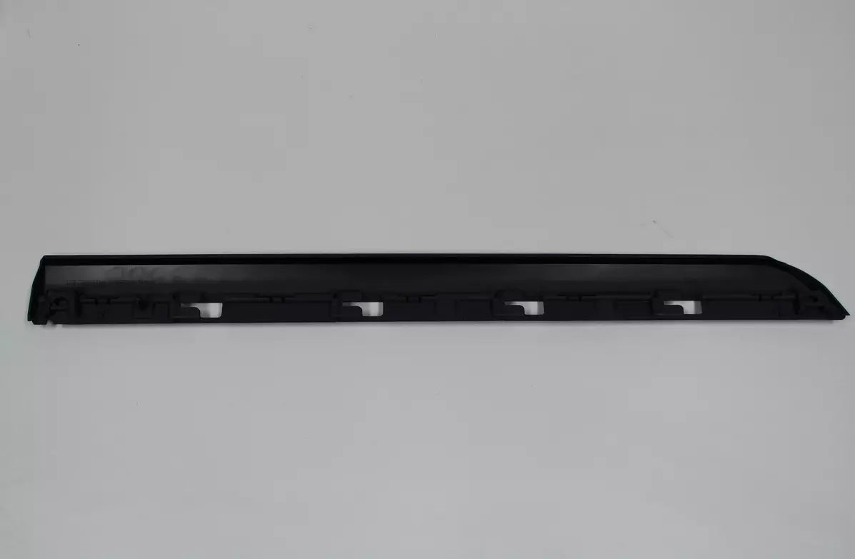 NEW VOLKSWAGEN PASSAT B8 3G REAR LEFT DOOR LOWER MOLDING 3G0853777GRU ORIGINAL
