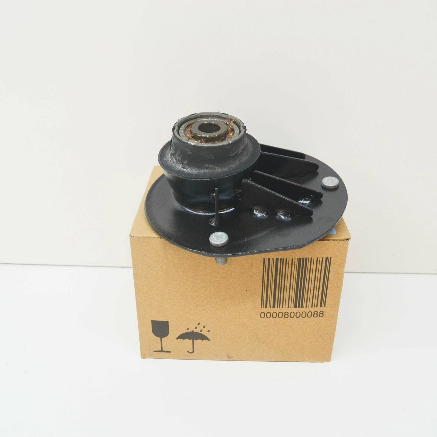 NEW BMW Z3 COUPE E36 FRONT RIGHT UPPER STRUT MOUNT 31332227898 2227898 ORIGINAL