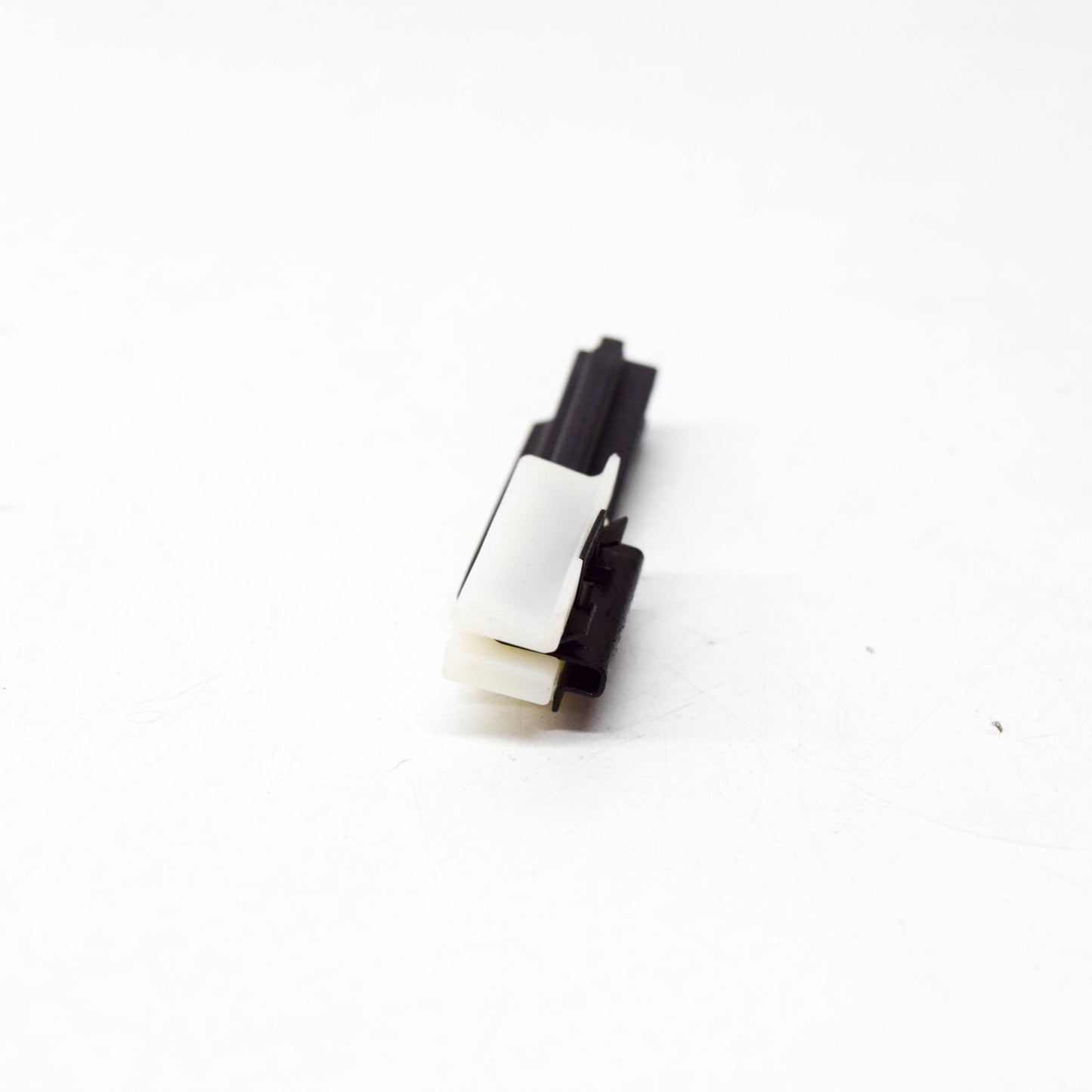 new mercedes-benz e w210 roof water deflector retaining clip a2106900213