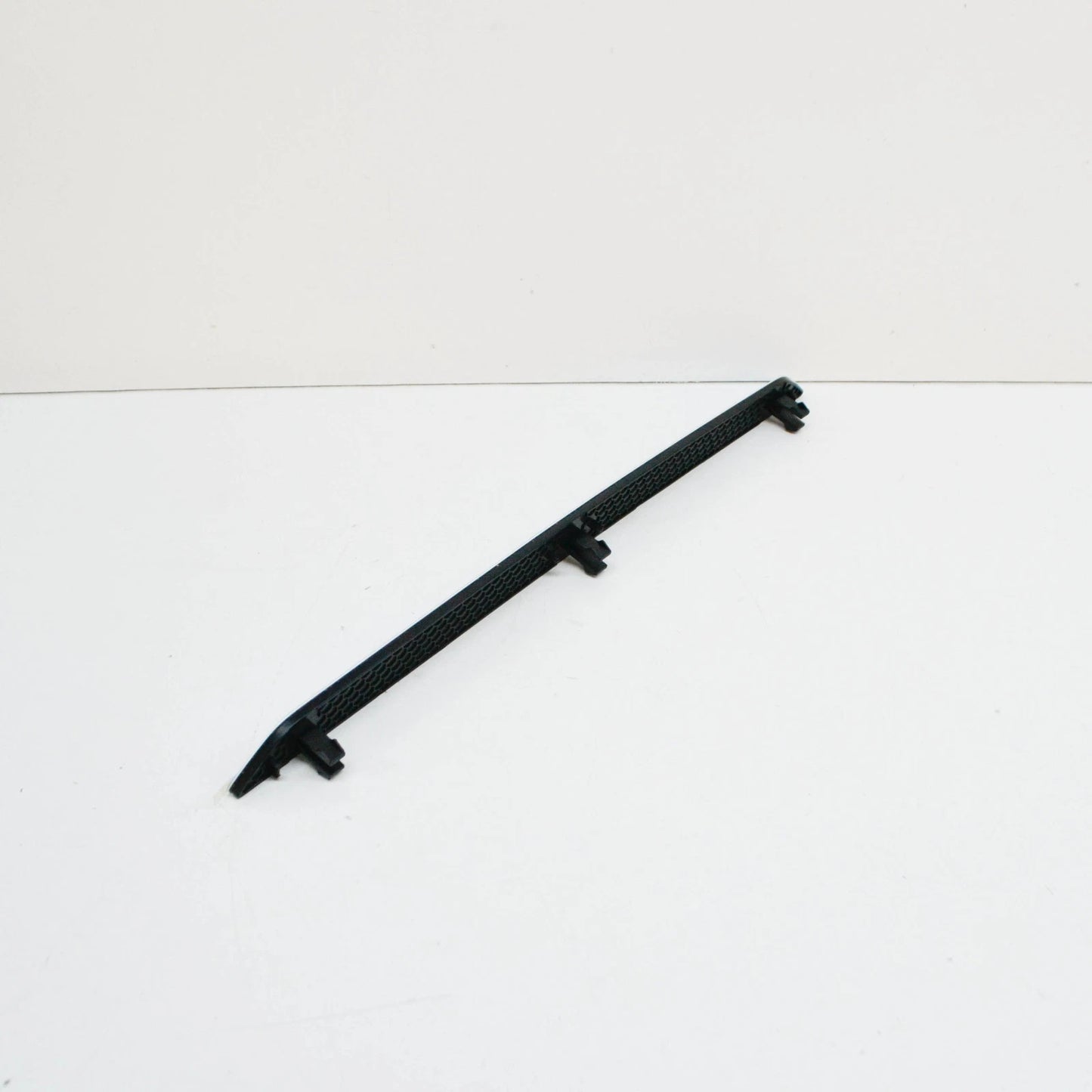 NEW BMW X5 F15 FRONT DOOR ENTRANCE INSERT 51477370423 7370423 ORIGINAL