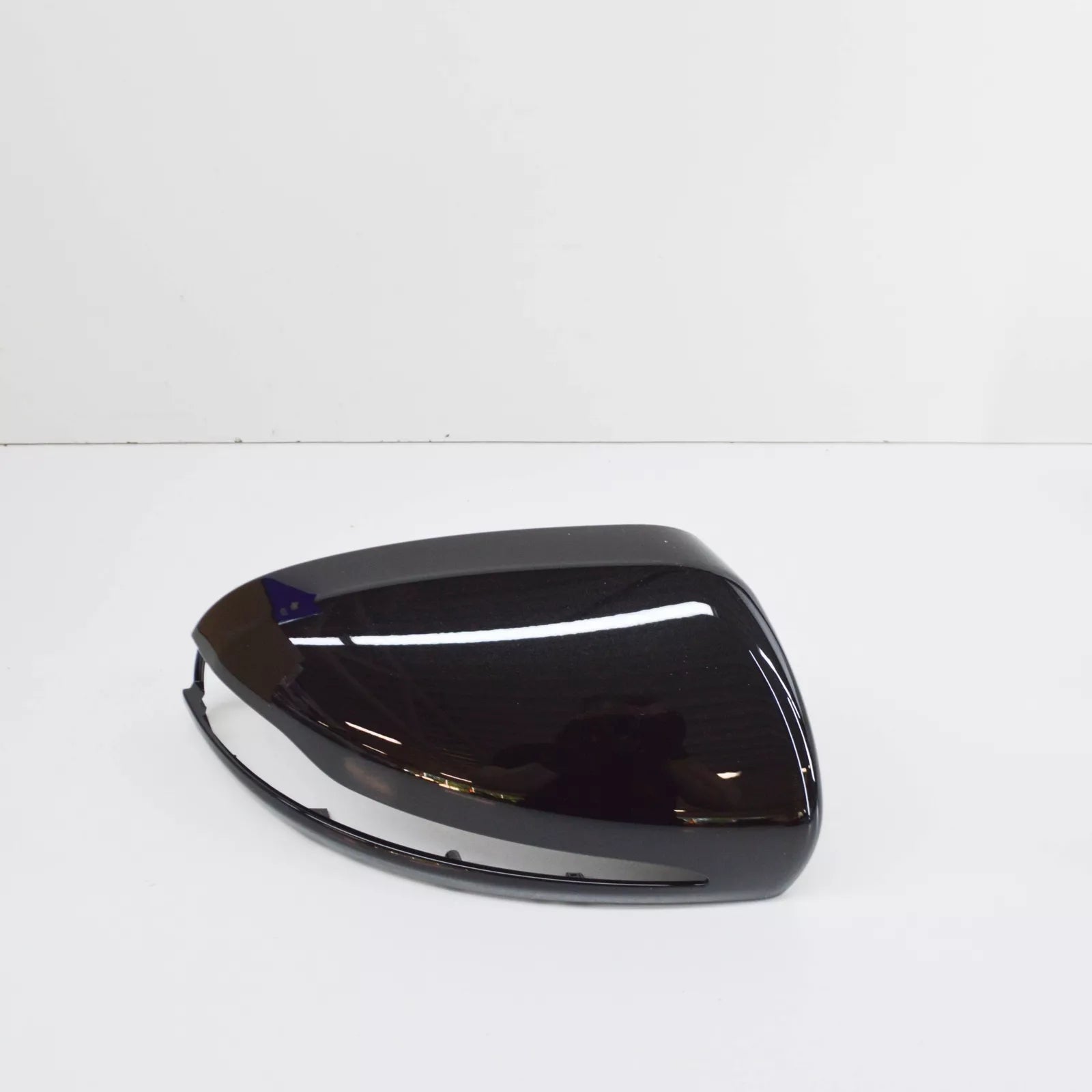 NEW MERCEDES-BENZ C-CLASS W205 RIGHT MIRROR COVER A09981150009197 ORIGINAL