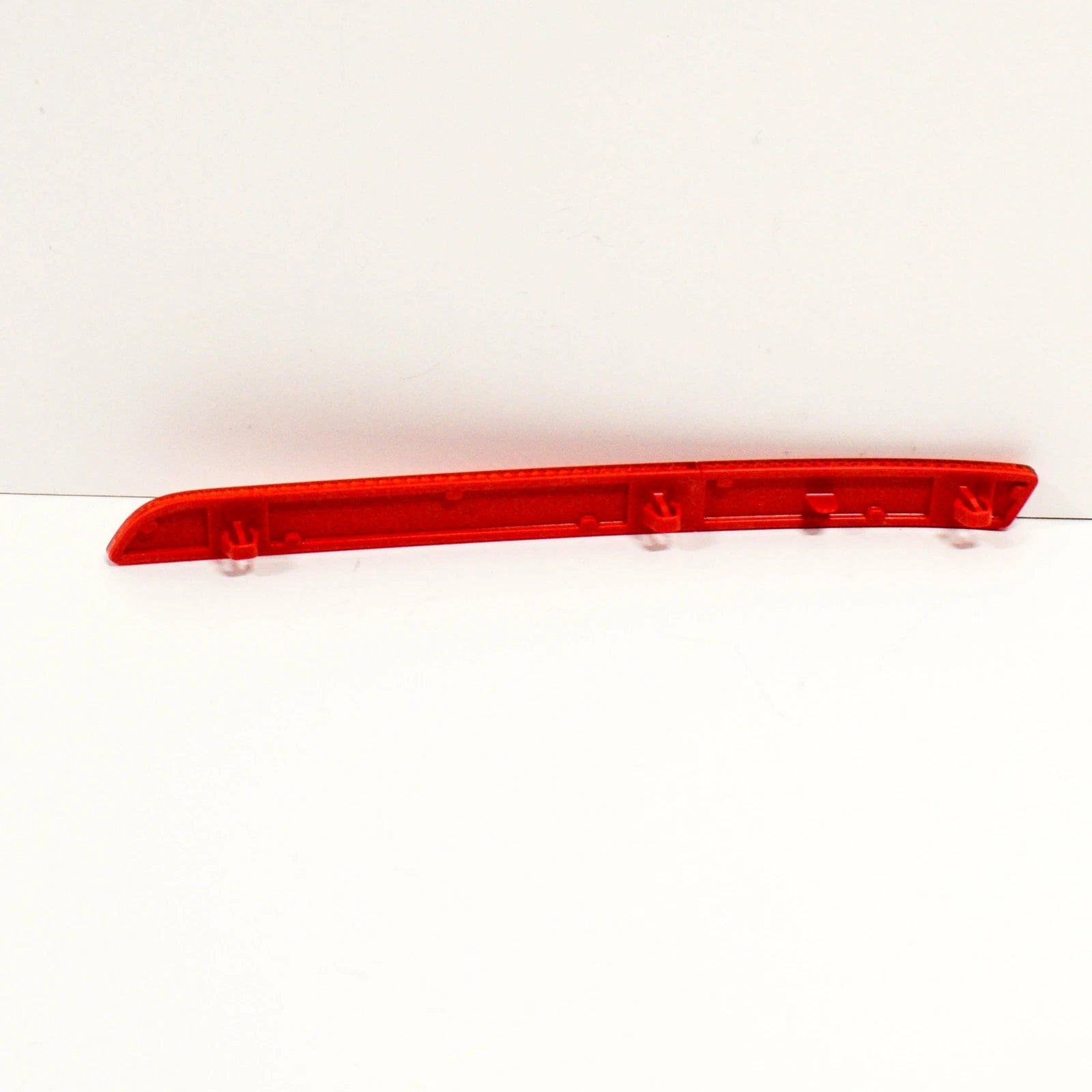 NEW VOLKSWAGEN TRANSPORTER T5 REAR BUMPER RIGHT REFLECTOR 7E0945106A