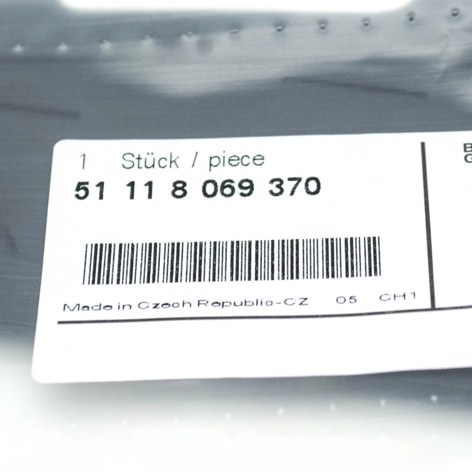 NEW BMW 3 G20,G28 FRONT RIGHT BUMPER OIL COOLER COVER 8069370 51118069370