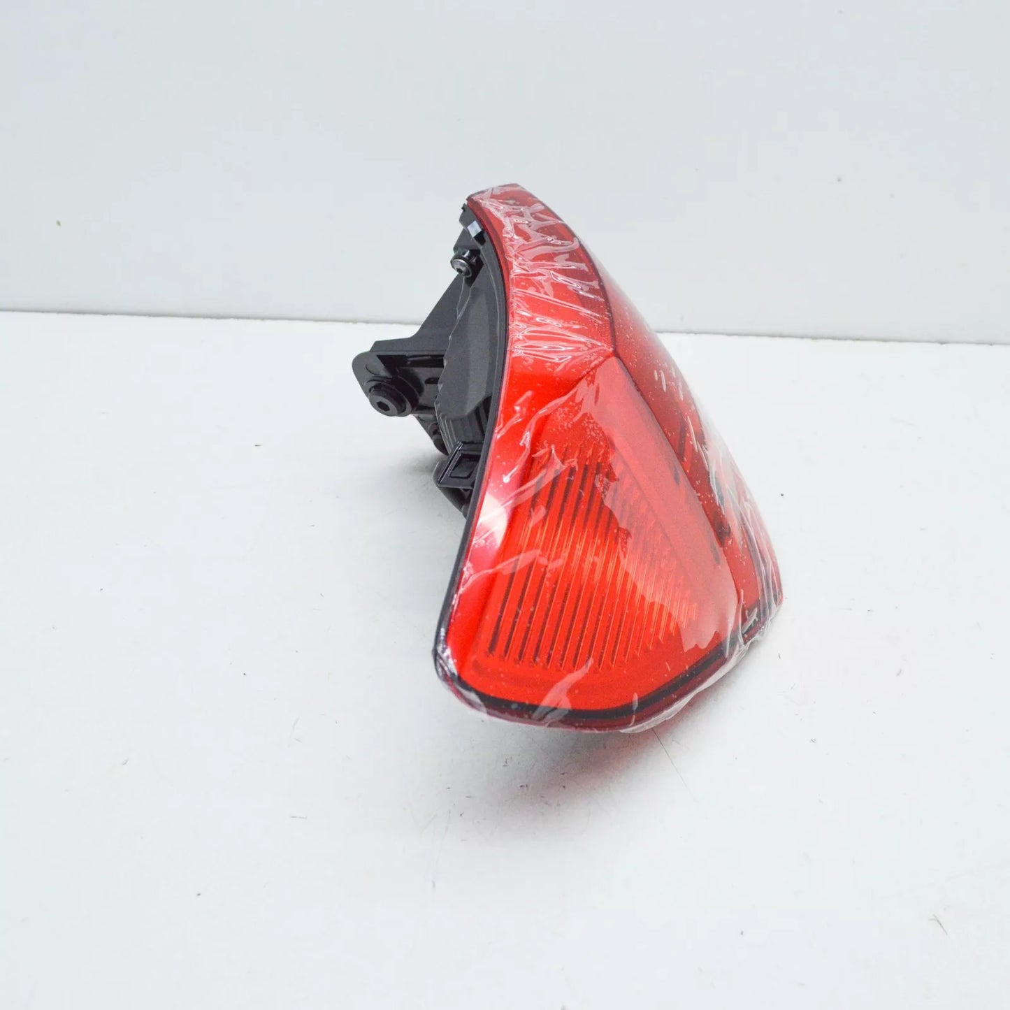 NEW AUDI Q3 F3 SPORTBACK REAR LEFT TAILLIGHT 83A945069