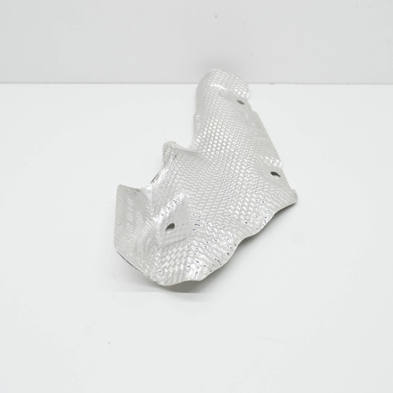 NEW MB C W204 RIGHT SPARE WHEEL TRAY HEAT PROTECTION A2046824671 ORIGINAL