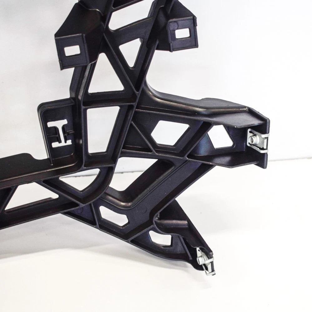 NEW MERCEDES-BENZ GLS REAR BUMPER LEFT SIDE HOLDER BRACKET X166 A1668800912