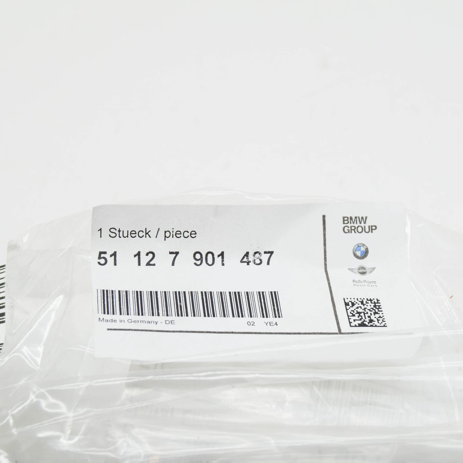 NEW BMW 5 E39 REAR BUMPER INSERT HOLDER 51127901487 7901487 ORIGINAL