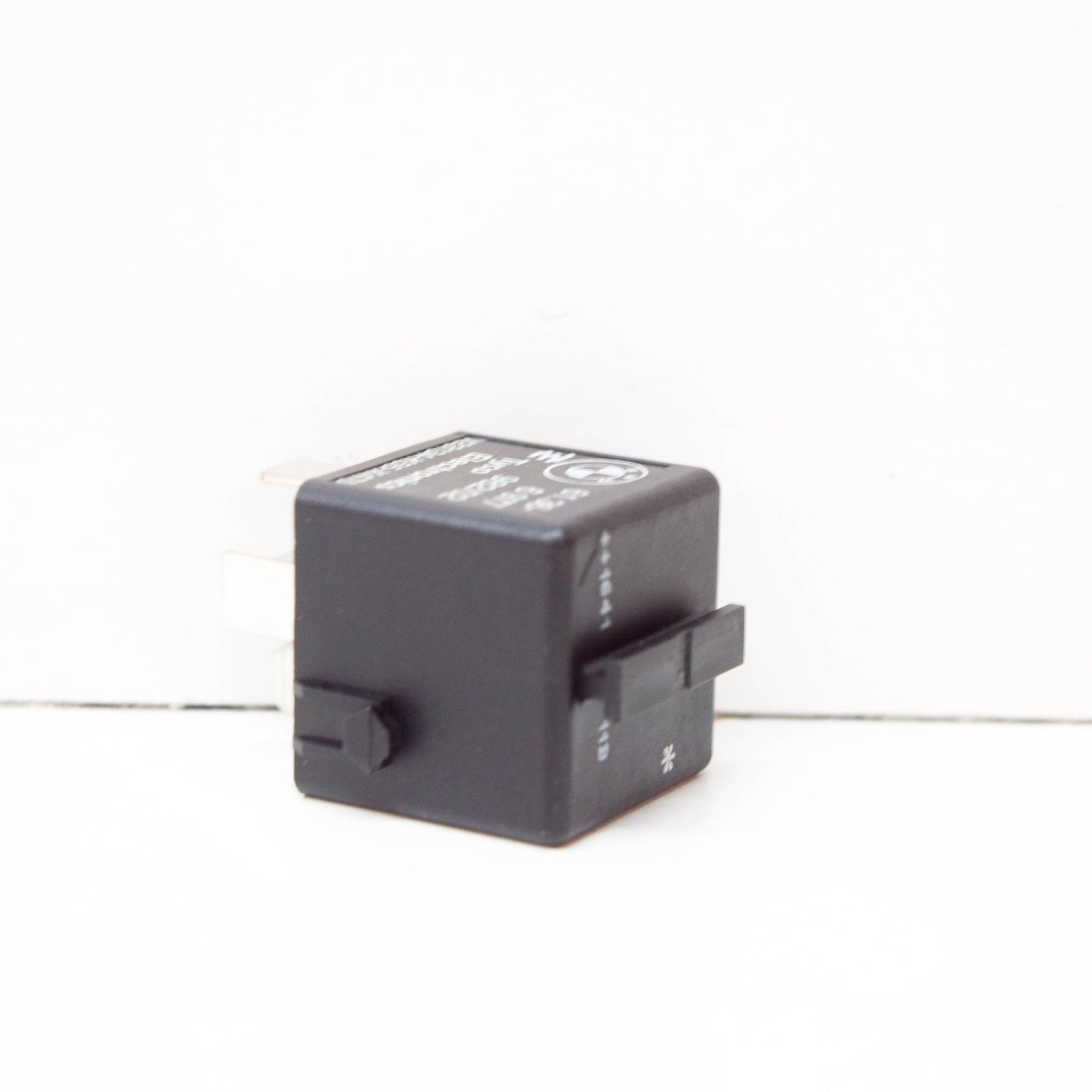 new mini r50 fuel/wiper multi purpose relay no contact 61366977982 original
