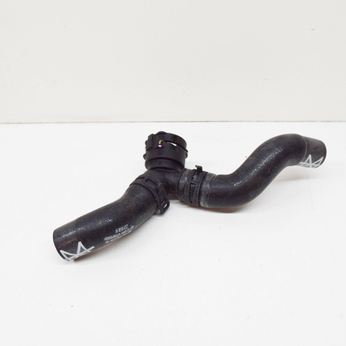 NEW VOLKSWAGEN GOLF MK7 COOLANT HOSE 5Q0122058K 2017 ORIGINAL