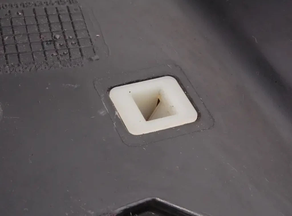 NEW BMW 3 E46 LOWER CABIN FILTER HOUSING SUPPORT 8362894 64318362894 ORIGINAL