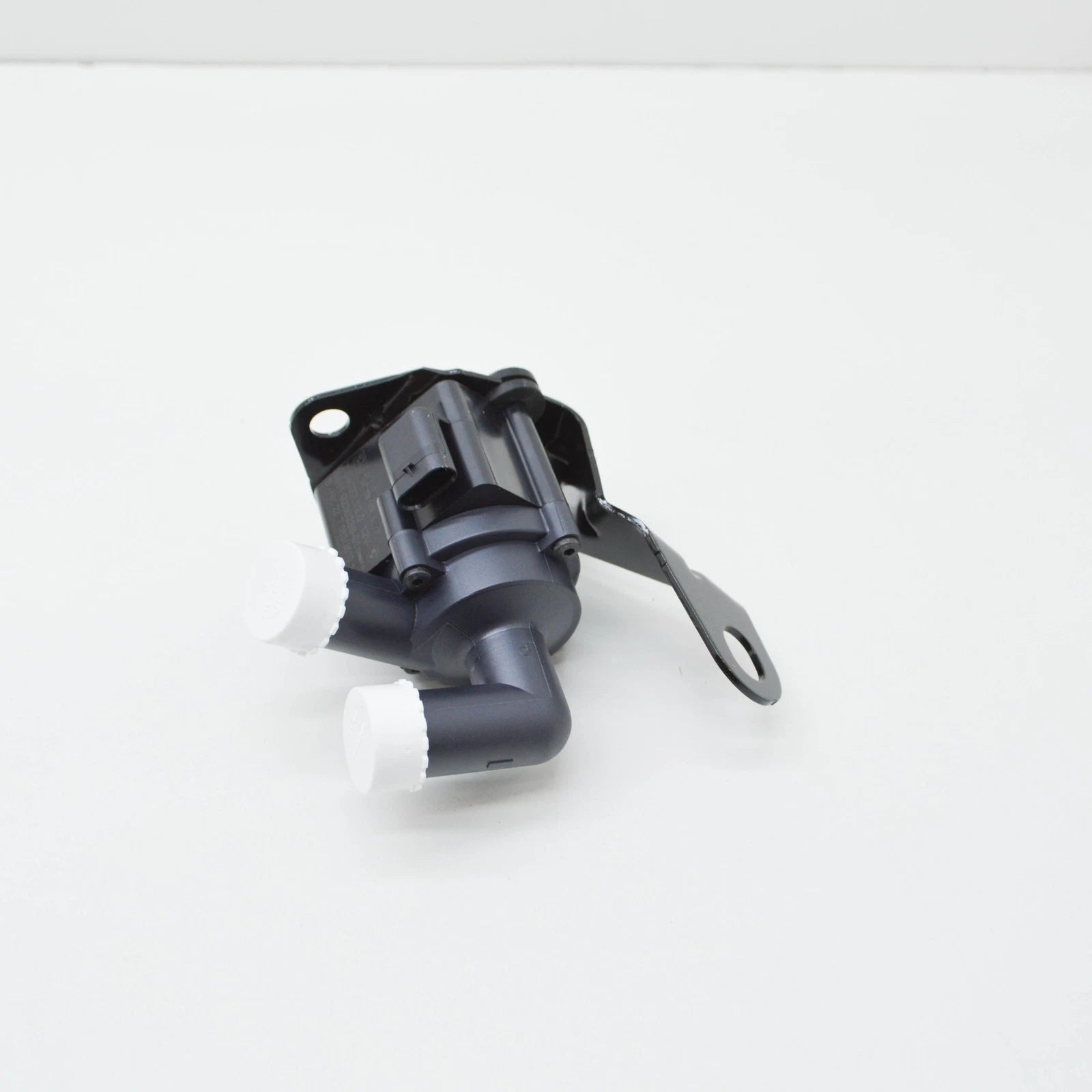 NEW BMW 6 GRAN COUPE F06 AUXILIARY WATER PUMP 64119230237 9230237 ORIGINAL