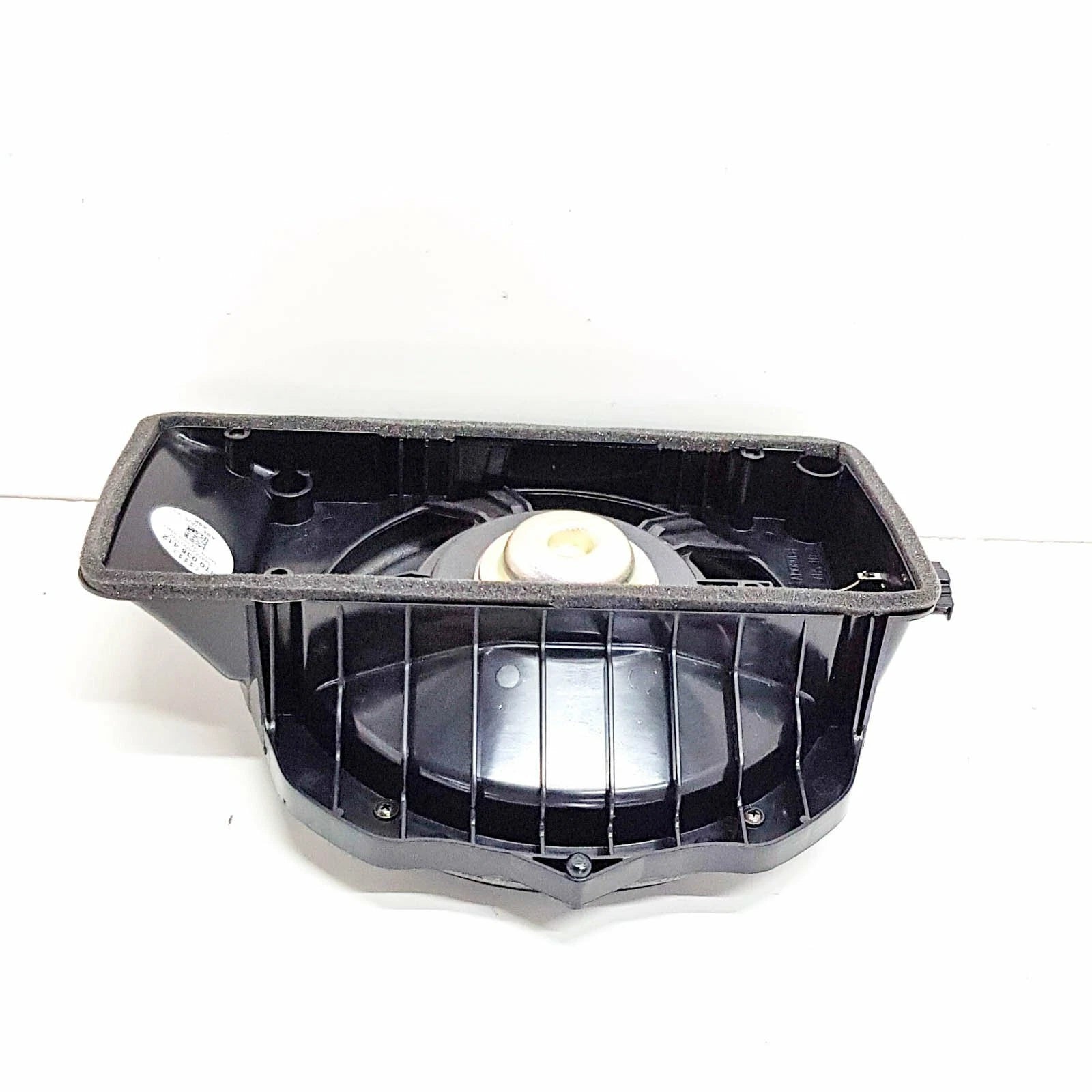 NEW AUDI A4 B8 REAR CENTRE BASS LOUDSPEAKER 8T0035412