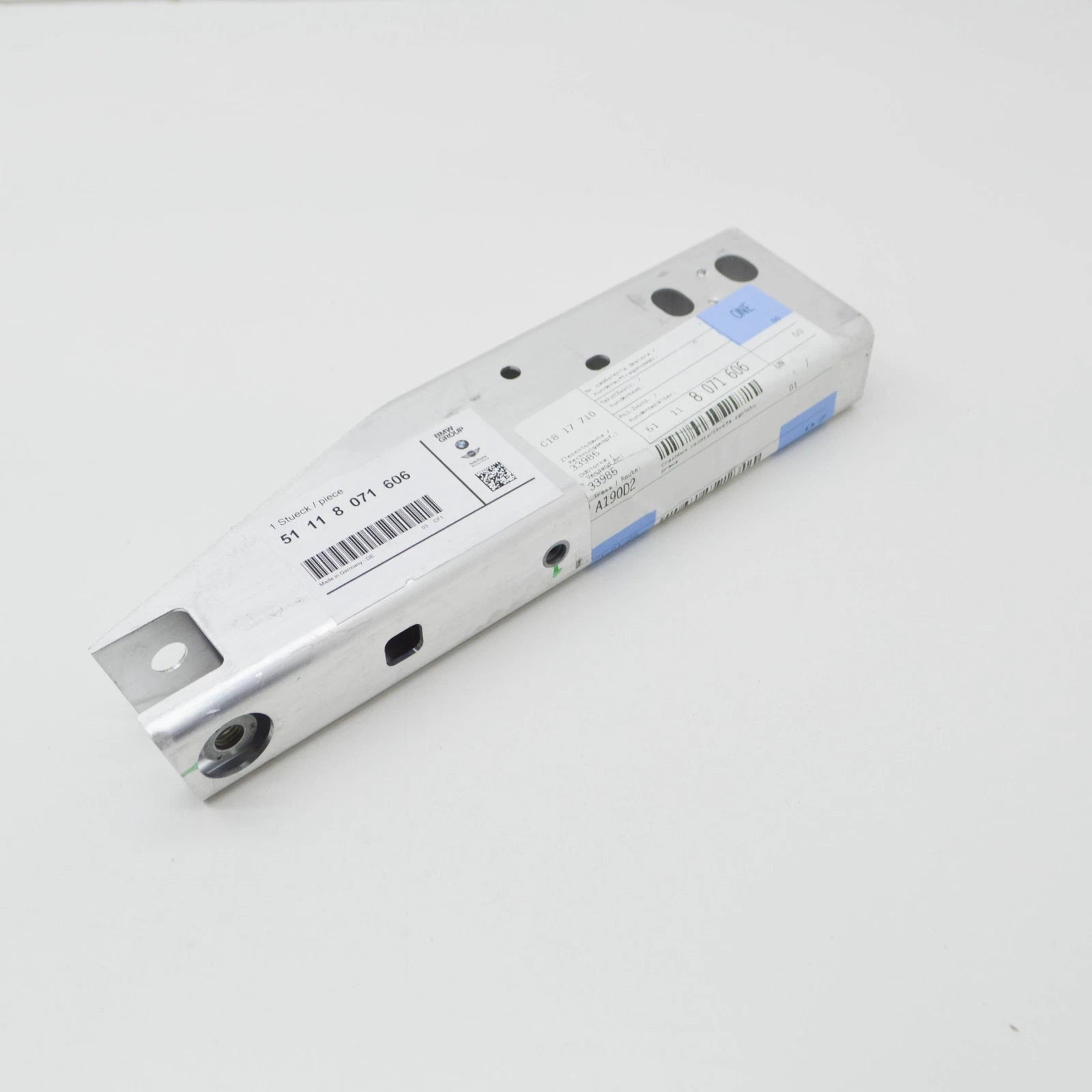 NEW BMW 4 M G22 FRONT RIGHT BUMPER SUPPORT RAIL BRACKET 51118071606 ORIGINAL