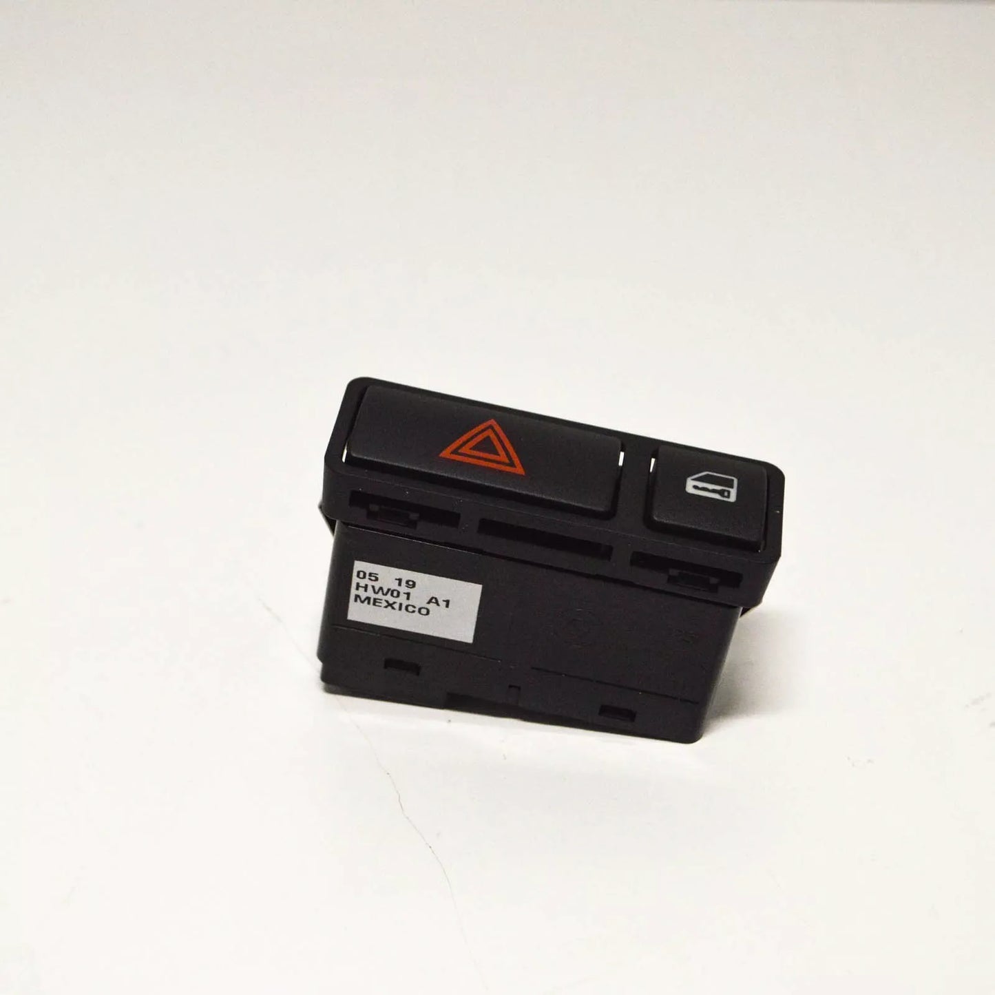 NEW BMW X5 E53 HAZARD WARNING CENTRAL LOCKING SWITCH BUTTON 61318368920 ORIGINAL