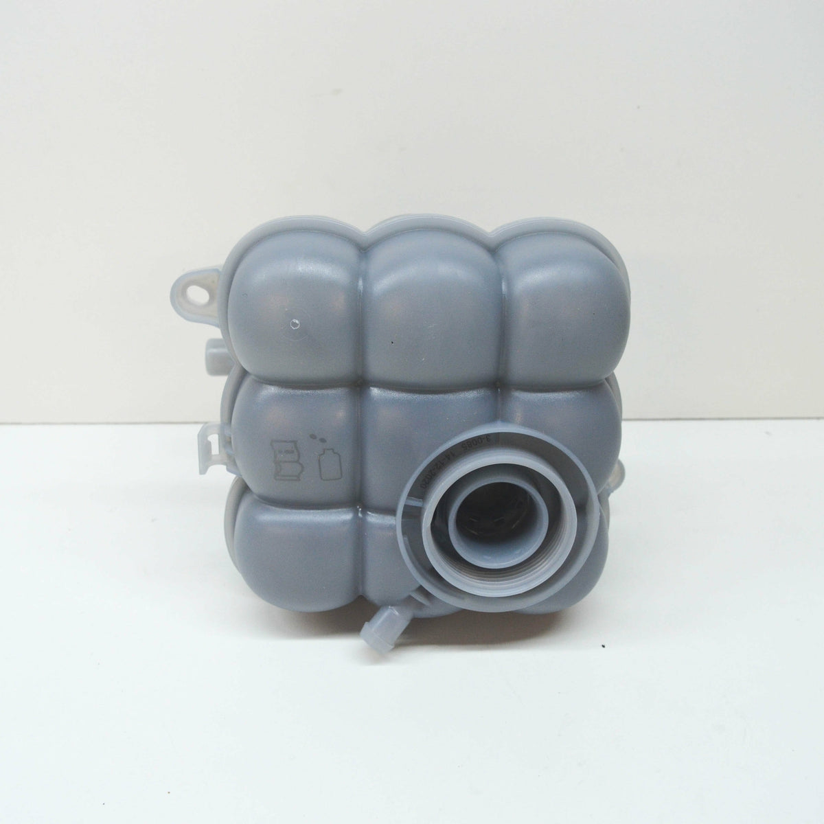 new audi q7 4m engine coolant reservoir expansion tank 4m0121403g original