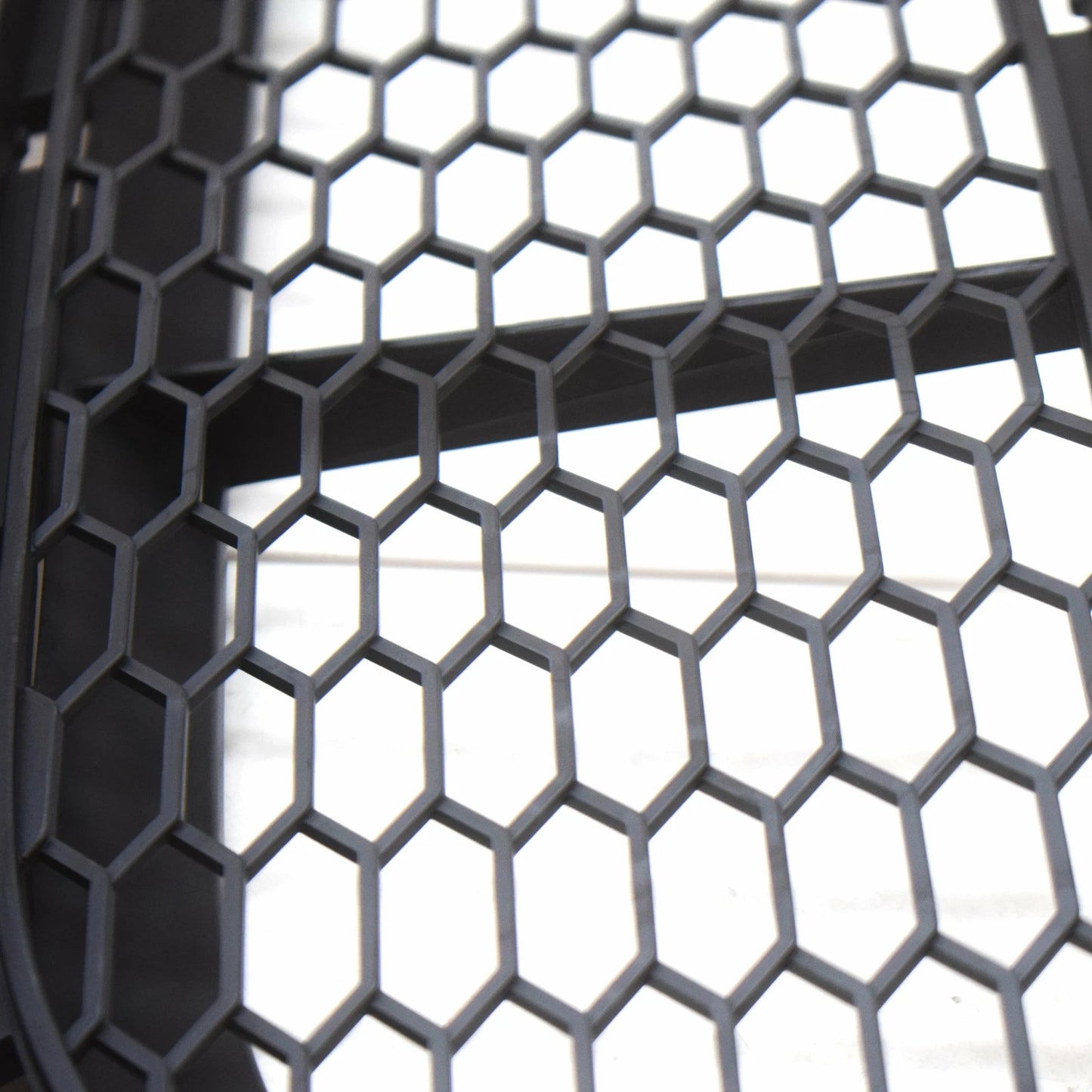 NEW BMW 3 E90 FRONT M SPORT BUMPER LOWER CENTER GRILLE 51118047365 2008