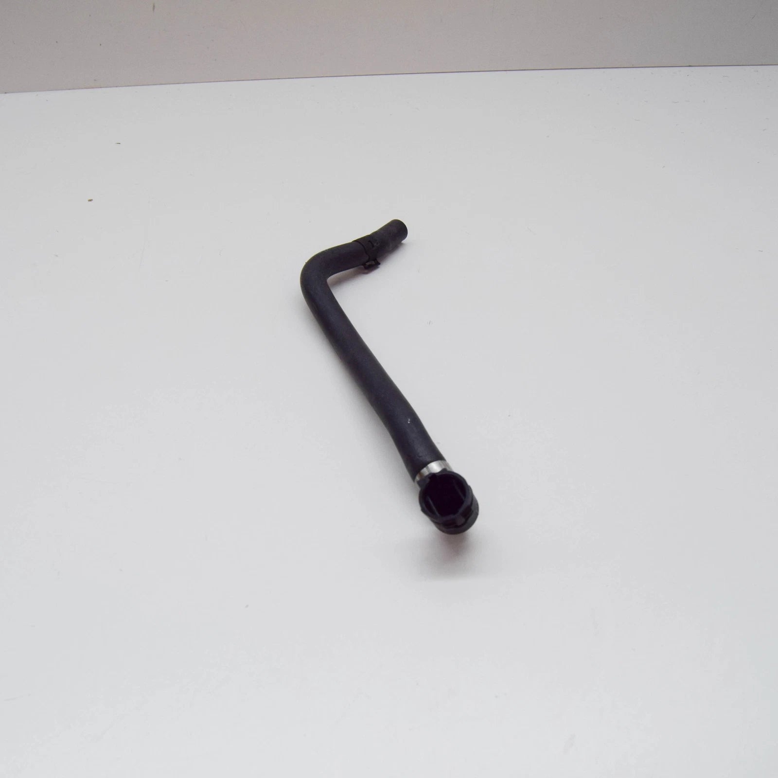 NEW MERCEDES-BENZ E W213 COOLANT HOSE PIPE A2135012101 ORIGINAL