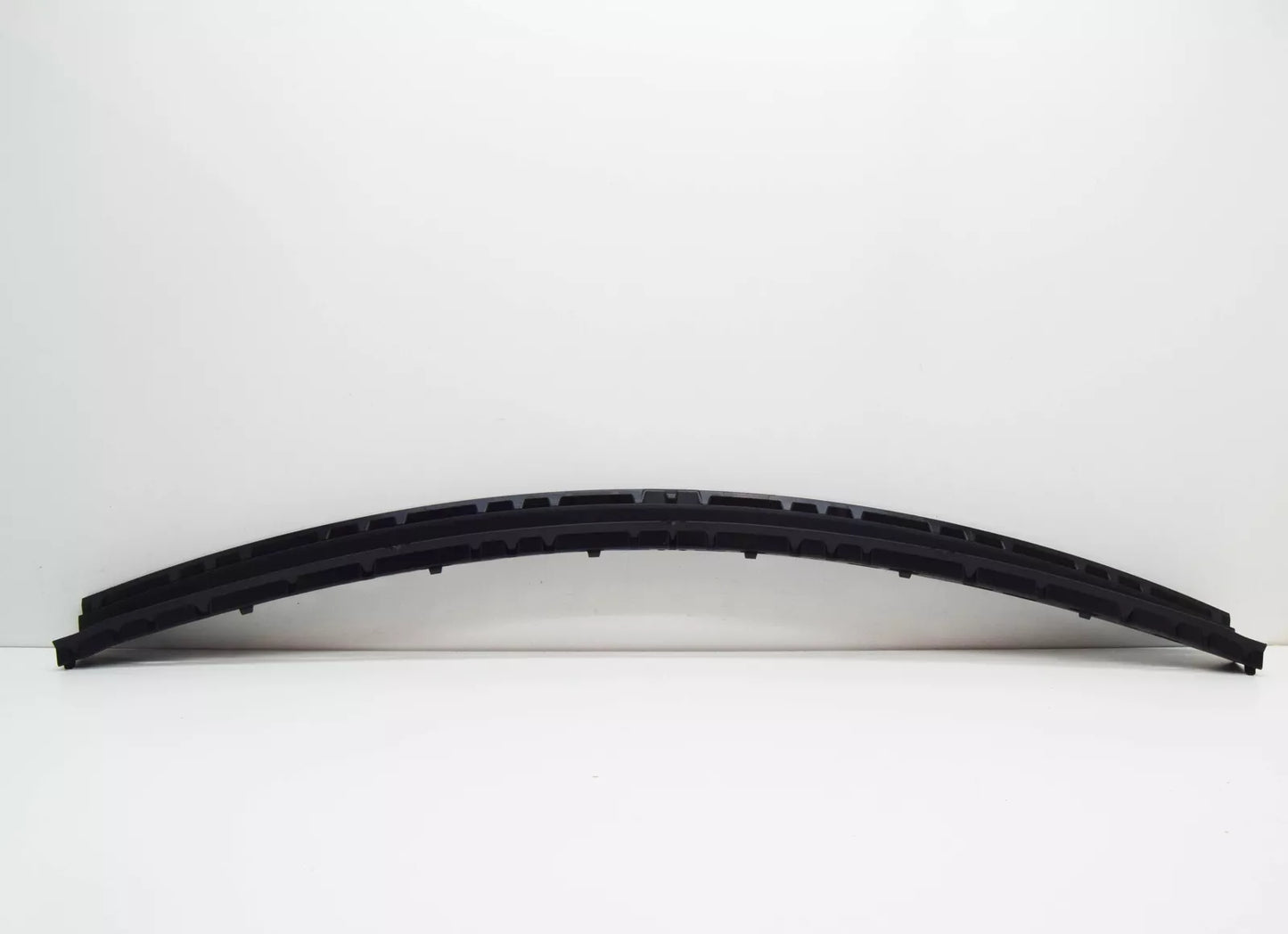 NEW MB CLS C257 FRONT BUMPER LOWER CENTER TRIM MOLDING A2578857704 ORIGINAL