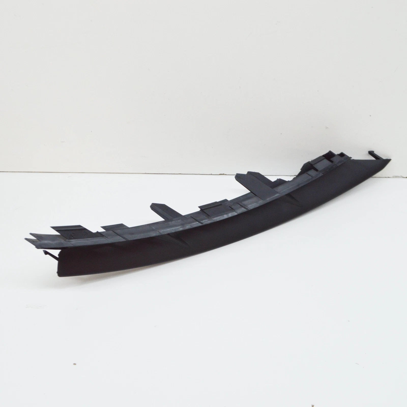 NEW AUDI R8 42 FRONT BUMPER RIGHT LOWER TOW EYE COVER 42080724101C ORIGINAL