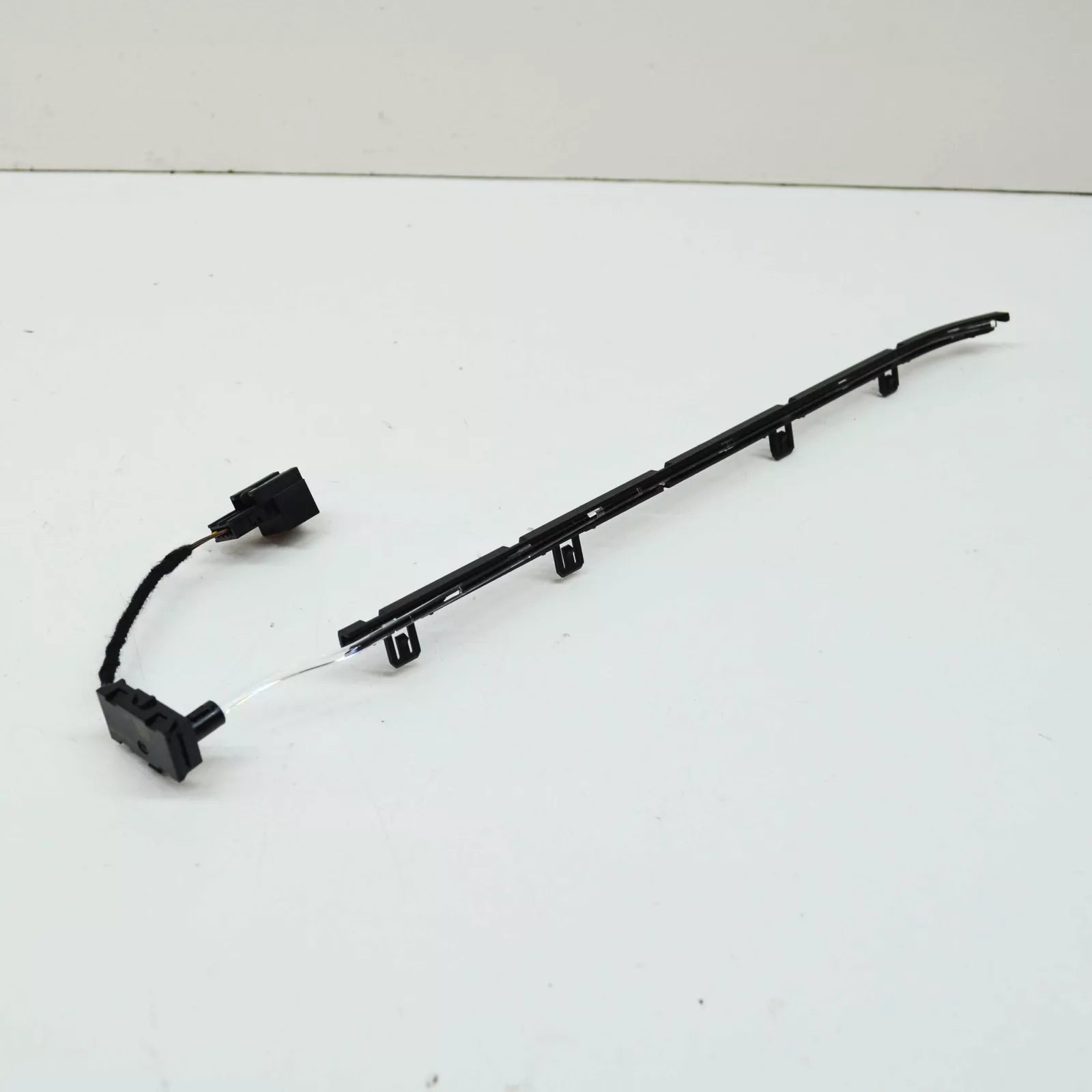 NEW AUDI A4 B9 FRONT LEFT CENTER CONSOLE INTERIOR LIGHT FIBRE 8W0947093A