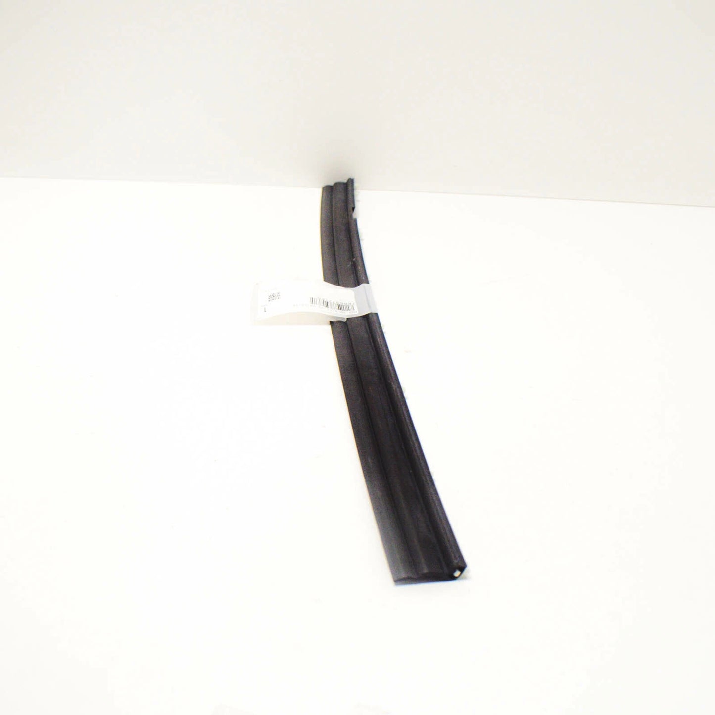 NEW VW SCIROCCO MK3 FRONT RIGHT OUTER A-PILLAR DOOR SEAL 1K8837716B ORIGINAL