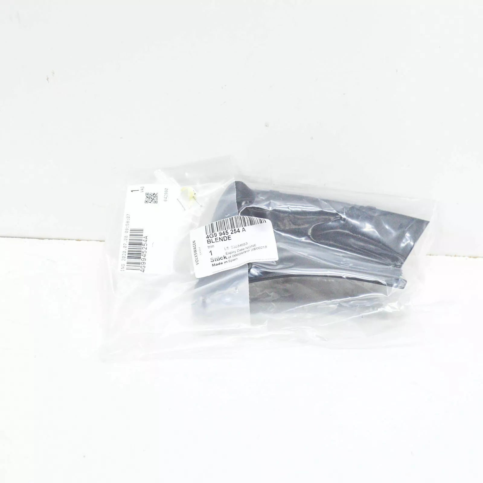 NEW AUDI A6 AVANT C7 REAR RIGHT TAIL LIGHT TRIM 4G9945254A