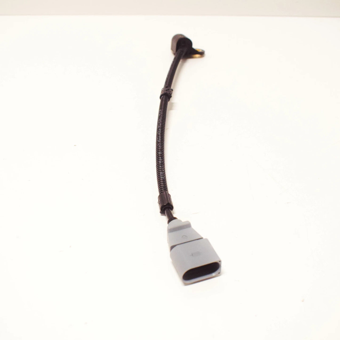 NEW AUDI A3 8P ENGINE CAMSHAFT POSITION SENSOR 03G957147B