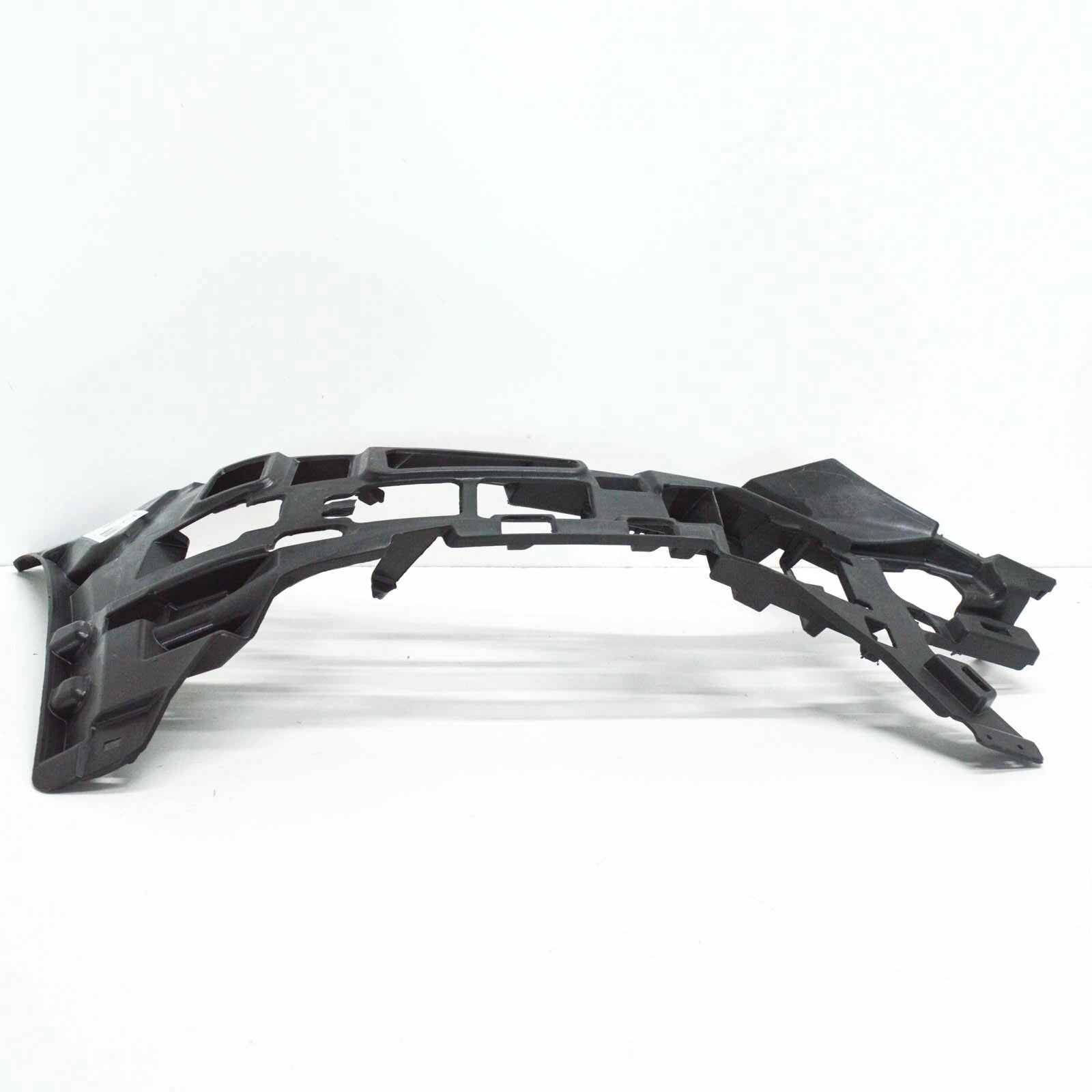 NEW MERCEDES-BENZ C-CLASS W205 FRONT BUMPER RIGHT BRACKET A2058850665