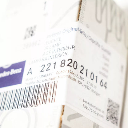 NEW MB C-CLASS W205 BOOT INTERIOR LIGHT A2218202101