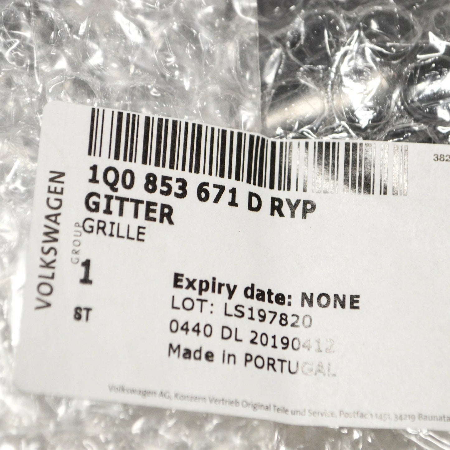 NEW VOLKSWAGEN EOS FRONT BUMPER LOWER GRILLE 1Q0853671DRYP ORIGINAL